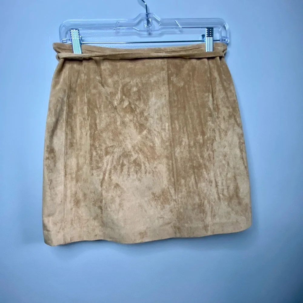 Blank NYC Tan‎ Suede Mini Skirt